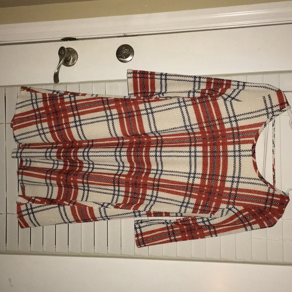 Long sleeve open back dress!